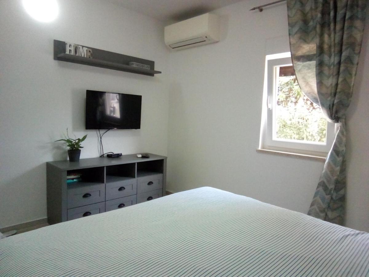 Apartments Radmila Porec Exterior photo