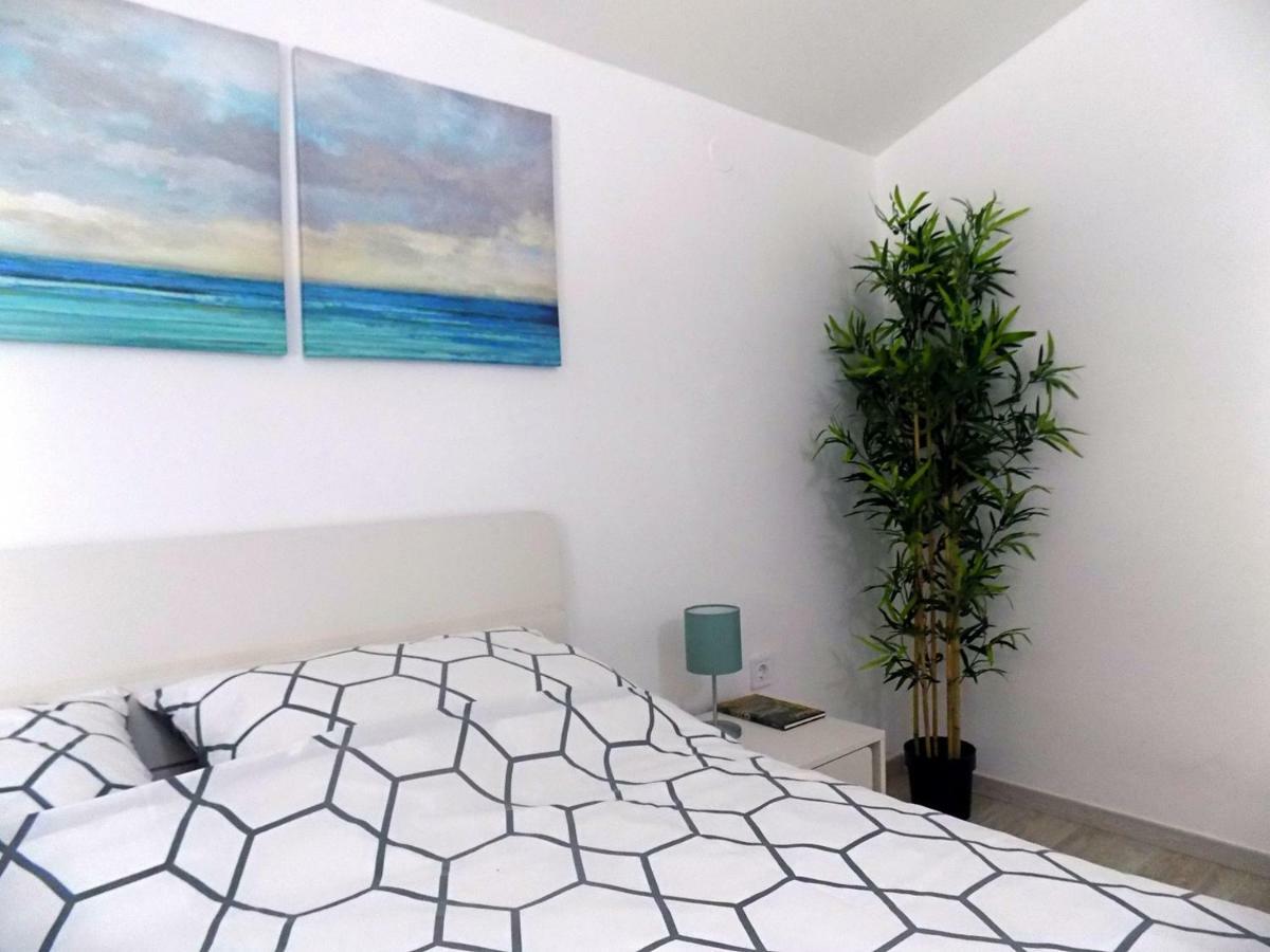 Apartments Radmila Porec Exterior photo
