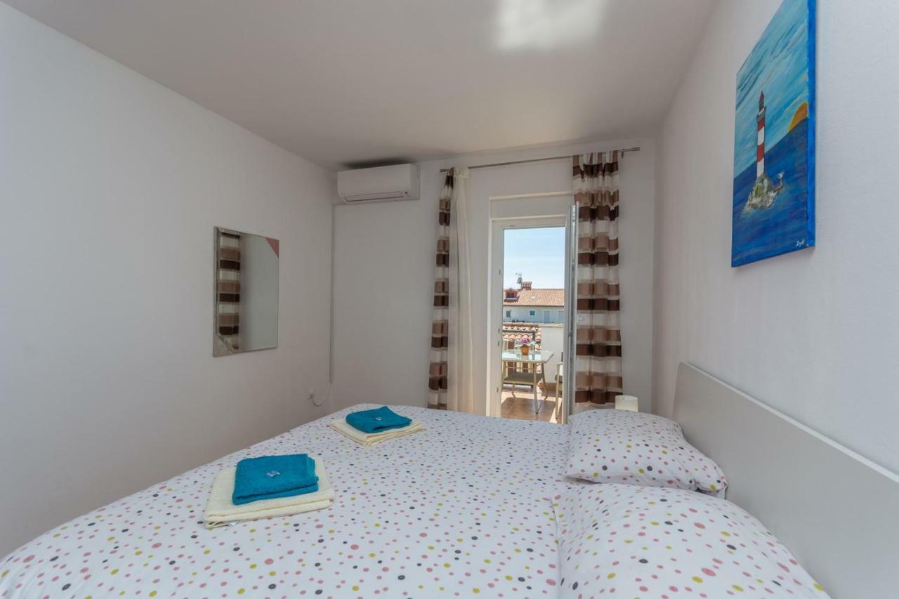Apartments Radmila Porec Exterior photo